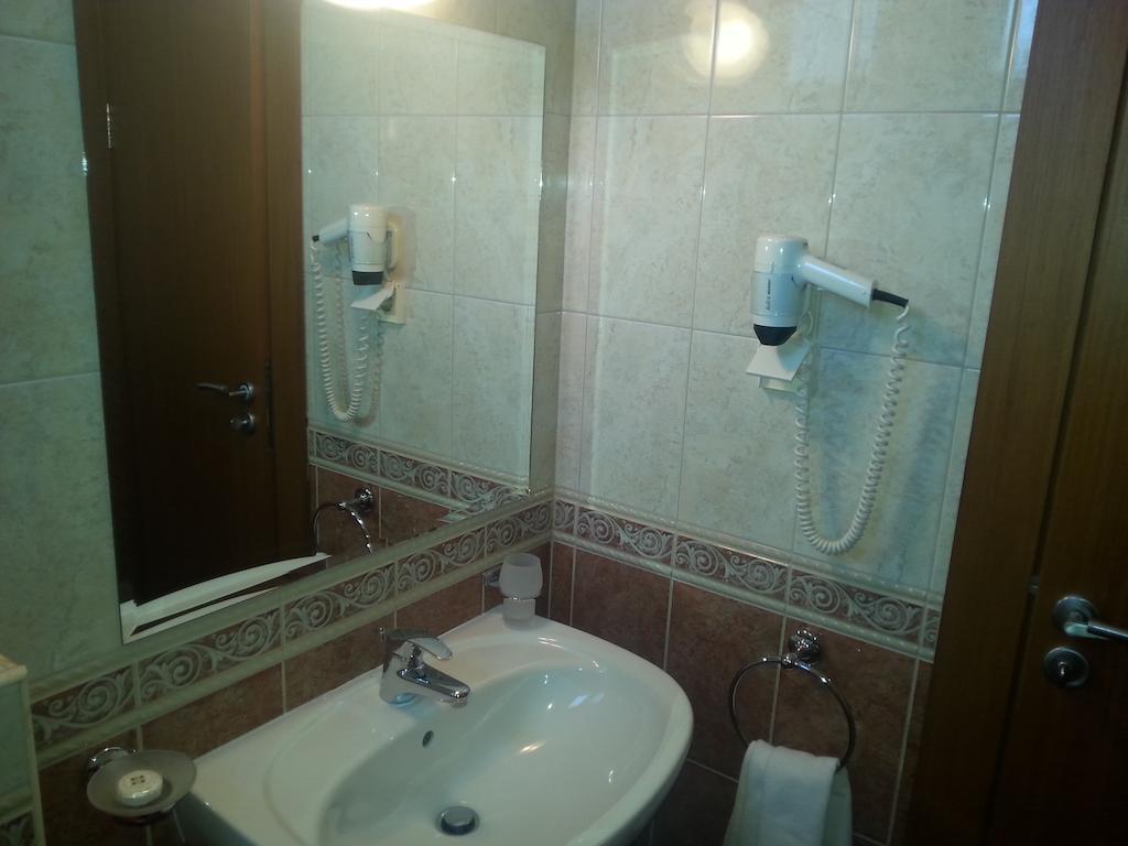 Hotel Perperikon Kŭrdzhali Oda fotoğraf