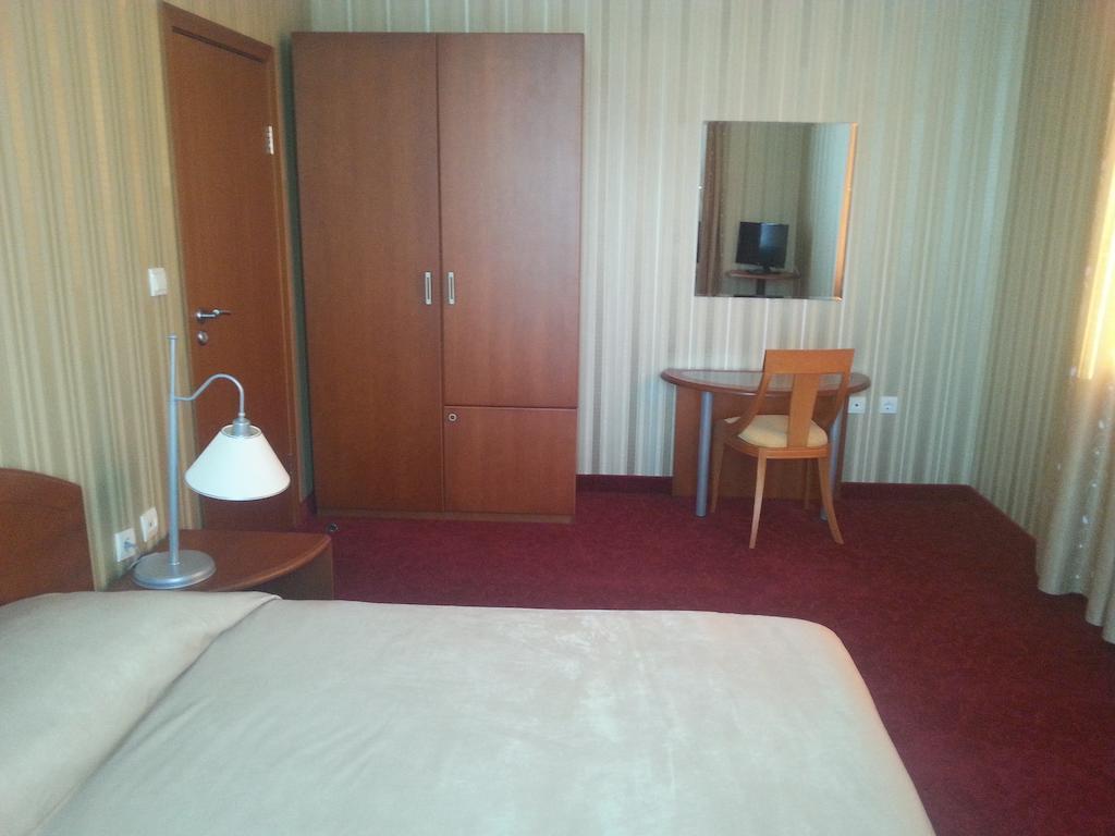 Hotel Perperikon Kŭrdzhali Oda fotoğraf