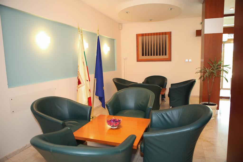 Hotel Perperikon Kŭrdzhali Dış mekan fotoğraf
